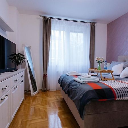 סובוטיקה Apartman Kristina 4* מראה חיצוני תמונה