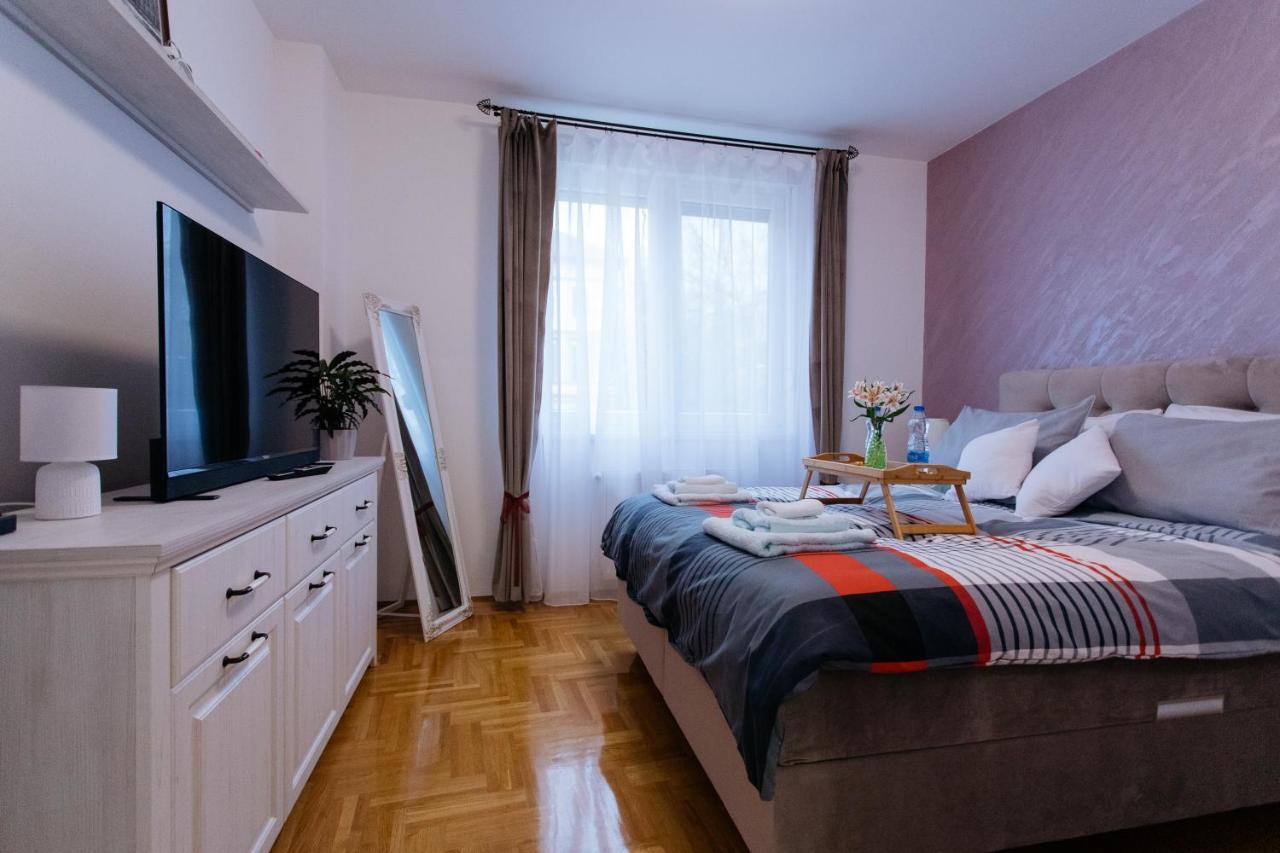 סובוטיקה Apartman Kristina 4* מראה חיצוני תמונה